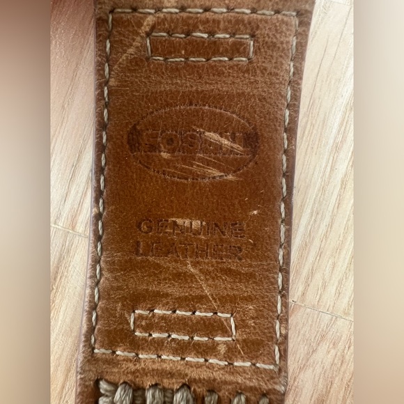Fossil ladies rectangular silver tone embossed leather watch NEW BATTERY main image 8
